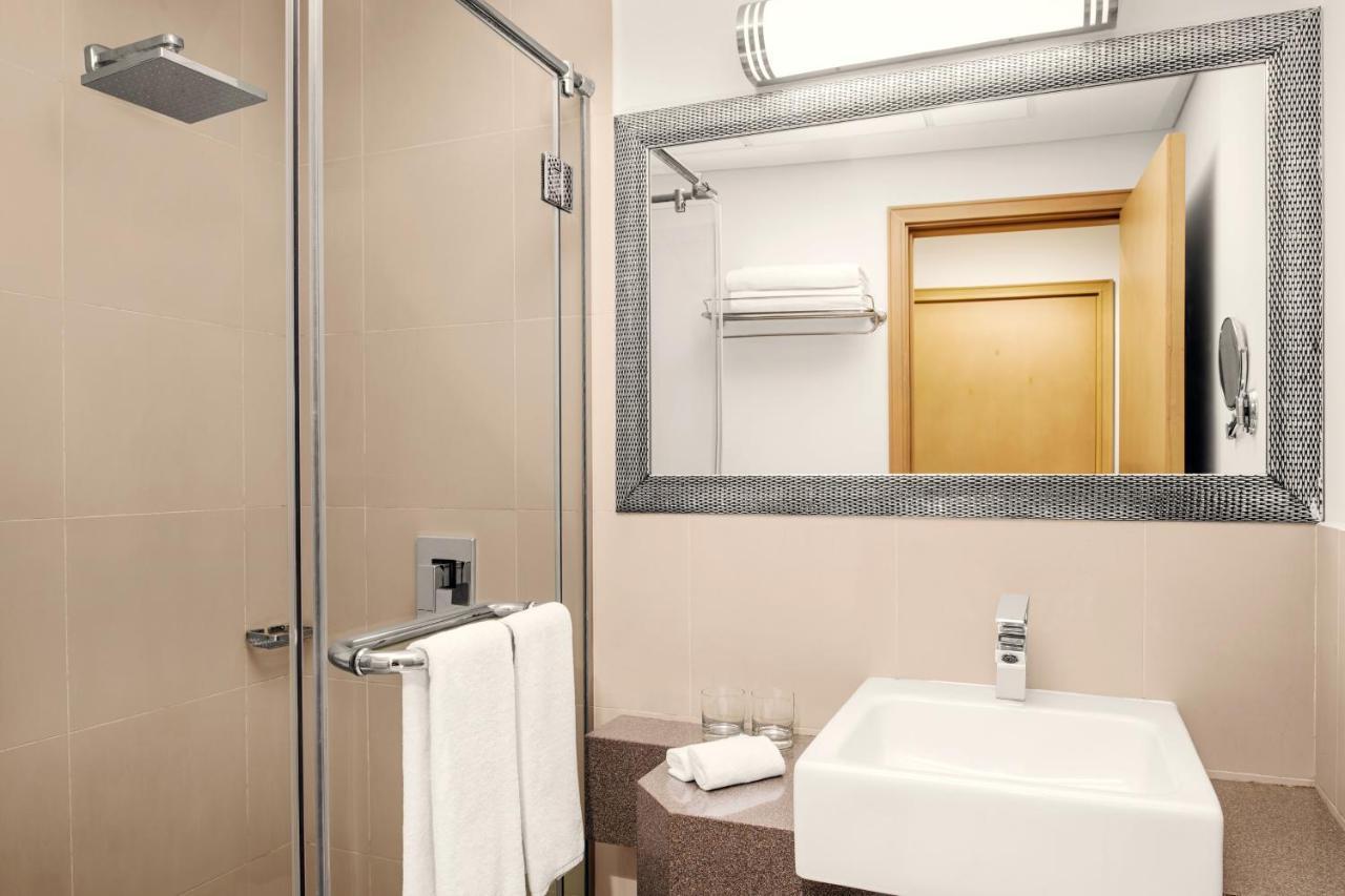 อพาร์ตโฮเต็ล อดาจิโอ พรีเมี่ยม ดูไบ อัล บาร์ชา Aparthotel ภายนอก รูปภาพ